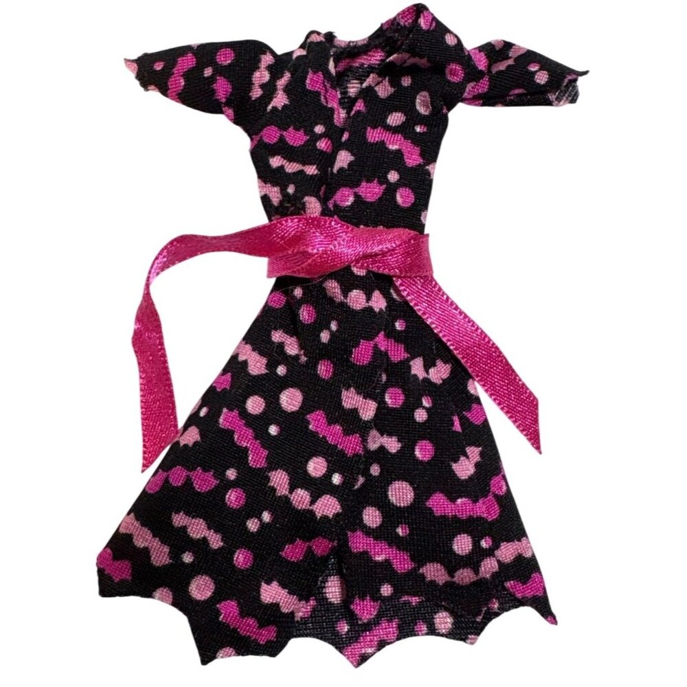 Monster High Dressing Gown Robe and Ribbon Belt for Draculaura Powder Room
